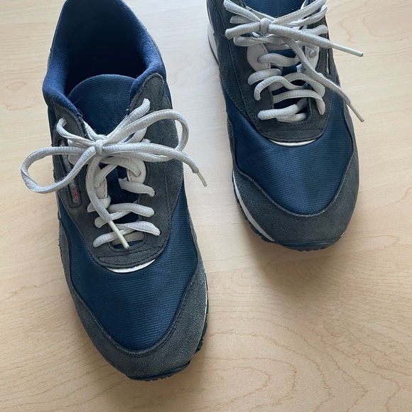 Navy blue Reebok sneakers - Picture 3 of 11